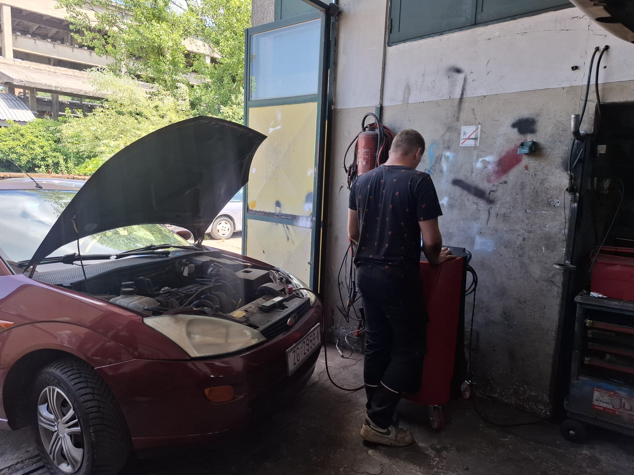 Autoservis San-Ispuh Zagreb – mehaničar servisi ispušni sustav Ford